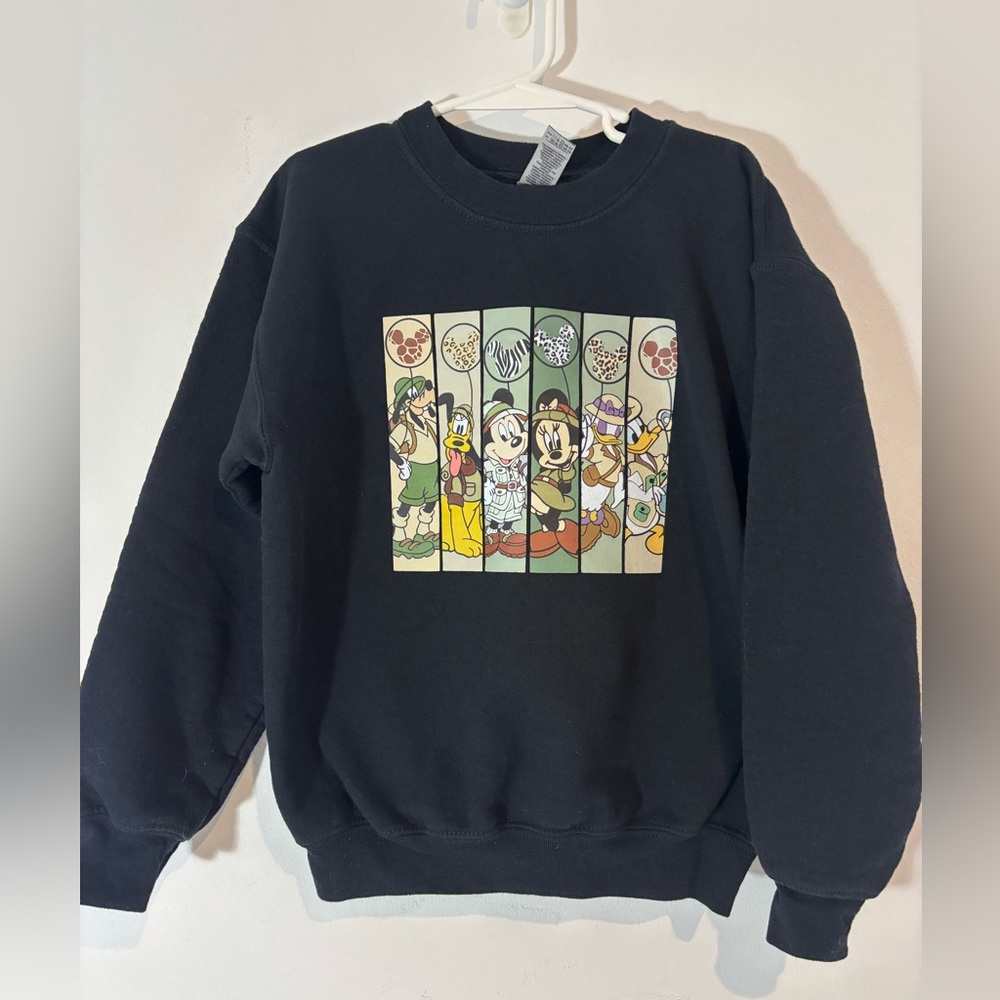 Boys Size Small Mickey Mouse Safari Animal Kingdom Black Sweatshirt Pullover